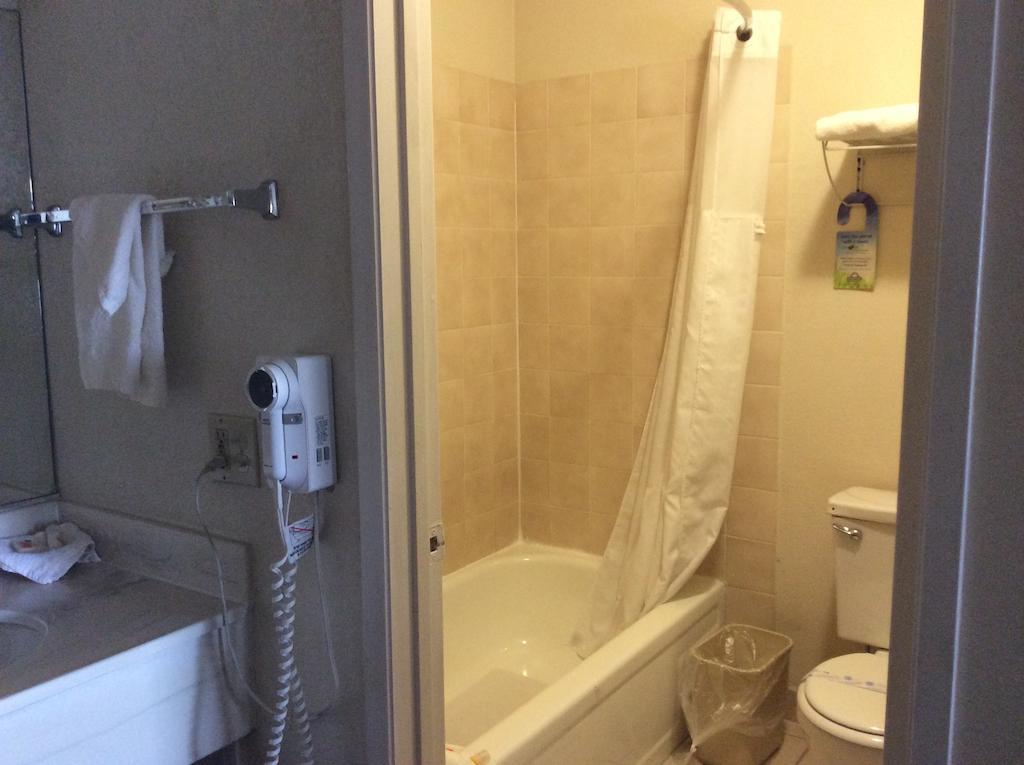 Days Inn By Wyndham In San Bernardino Zimmer foto
